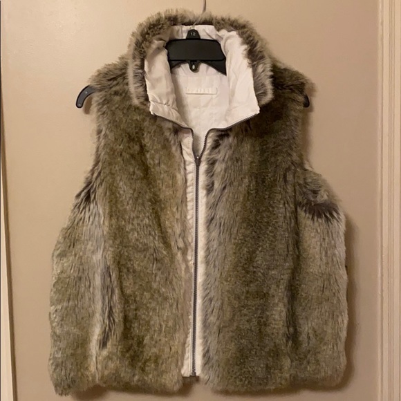 Jackets & Blazers - Faux Fur Buttersoft Reversible Vest L
